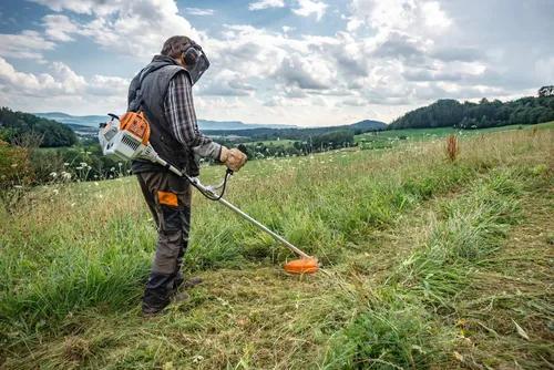 STIHL Motorbetriebene Motorsense FS 120