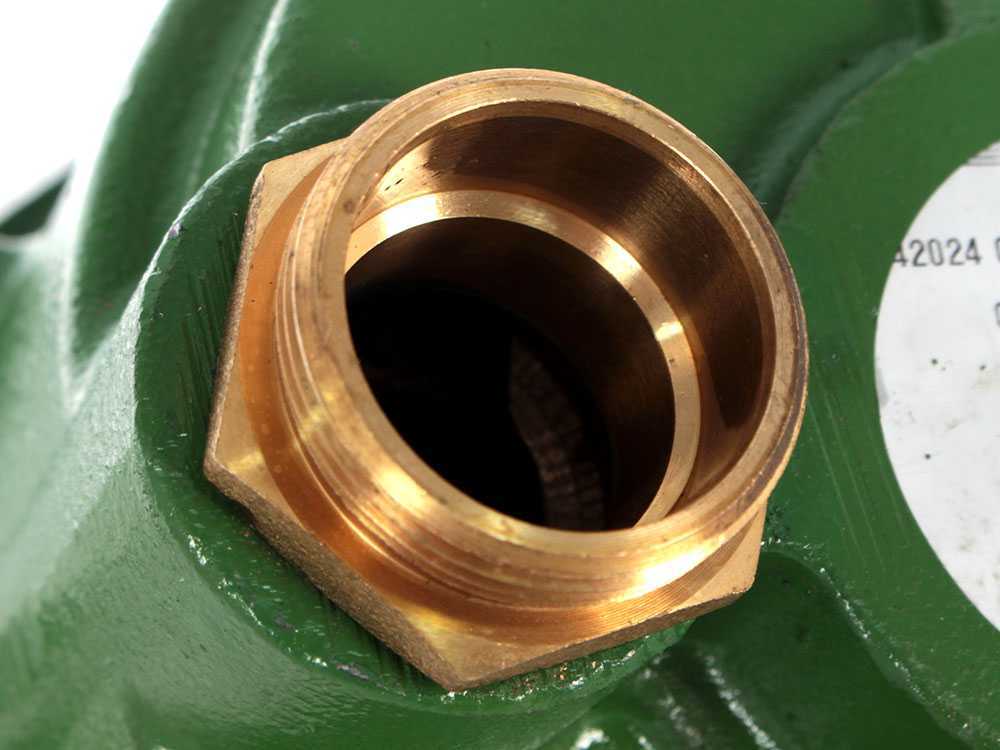 Wasserpumpe an der Zapfwelle des Traktors Ferroni ML.I. 25, 30-19 mm Armaturen
