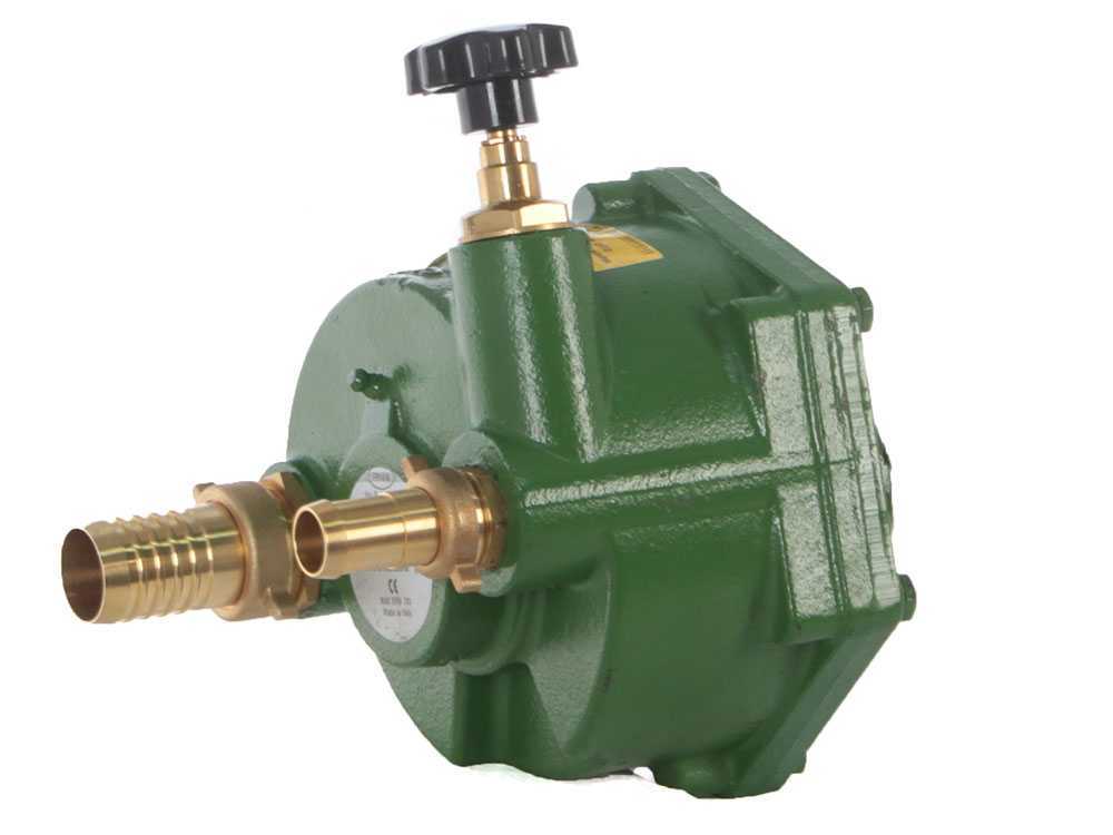 Wasserpumpe an der Zapfwelle des Traktors Ferroni ML.I. 25, 30-19 mm Armaturen