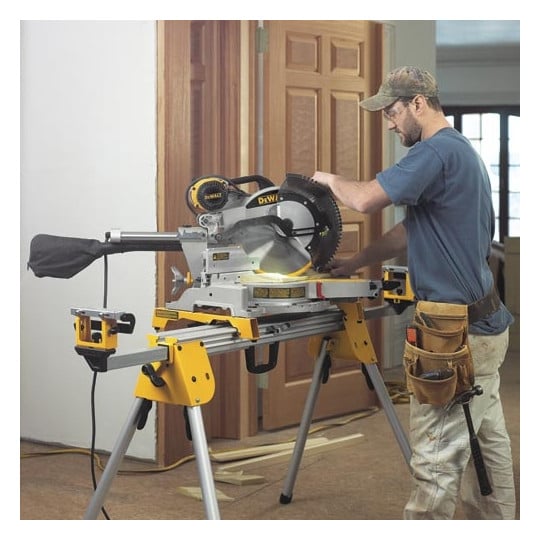 DEWALT 305 mm 1675 W Radial-Gehrungssäge – DWS780