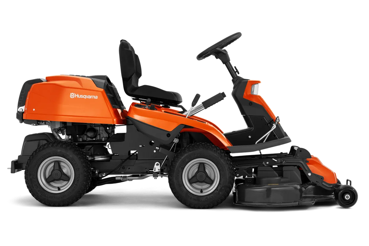 Husqvarna R216T 4×4 Aufsitzmäher mit Eigenantrieb ohne Mähdeck